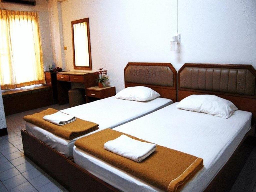 Veerachai Court Chiang Mai Bagian luar foto